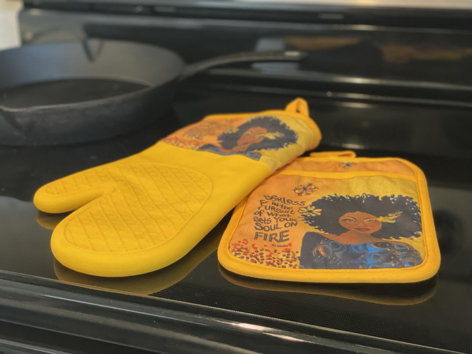 Soul On Fire Oven Mitt Potholder Set Great African American T 4784