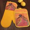 Woman of Grace_Oven Mitt and Potholder Set (2)